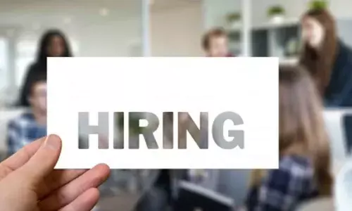 Leading IT firms look to hire 90,000 freshers