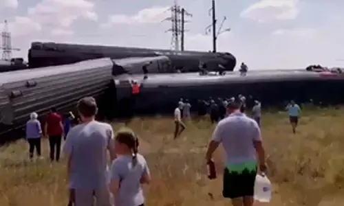 Over 100 injured as train derails in Russias Volgograd