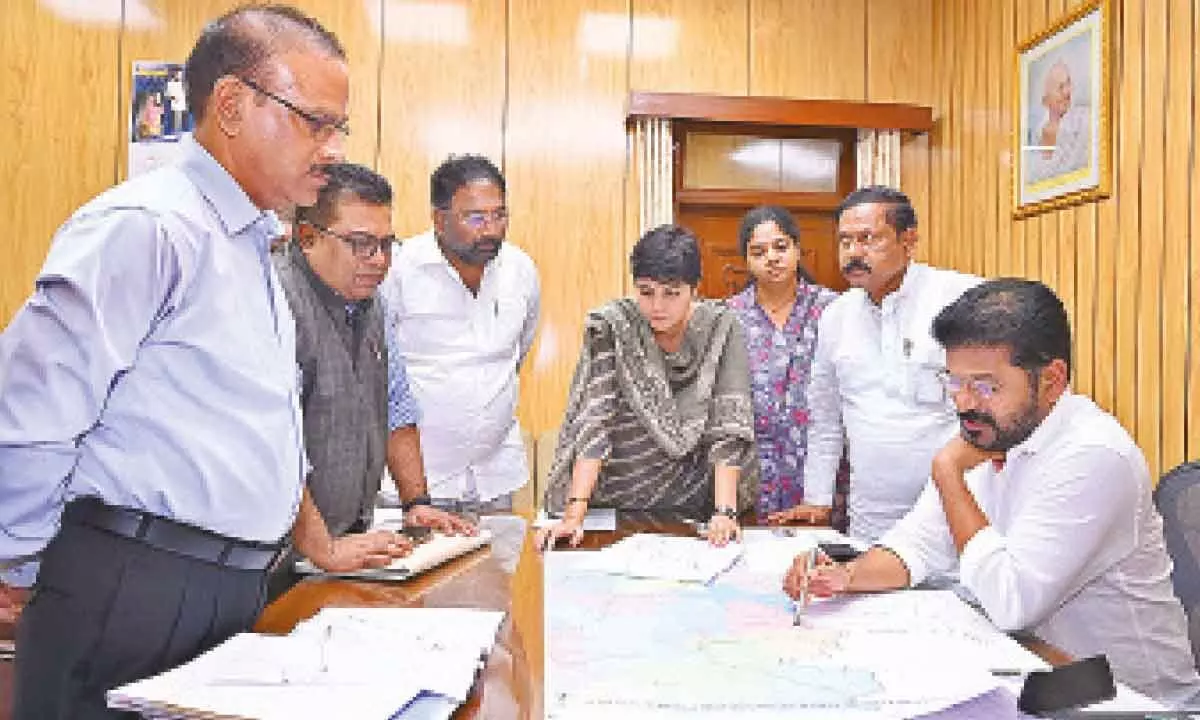 Revanth holds talks on Vikarabad-Krishna rly line