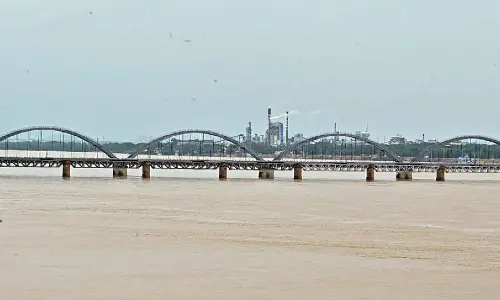 Godavari flood level recedes at Dowleswaram