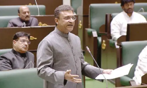 Ensure law and order in city, or face people’s wrath; Akbar cautions govt