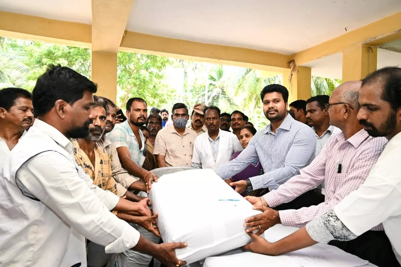 Fodder distributed to farmers