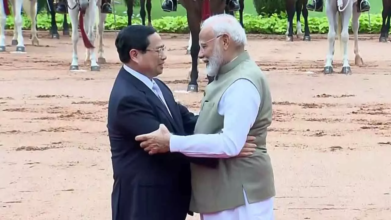 Vietnamese PM accorded ceremonial welcome at Rashtrapati Bhavan