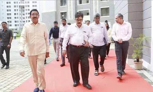 Minister Narayana visits Mumbai to study development works