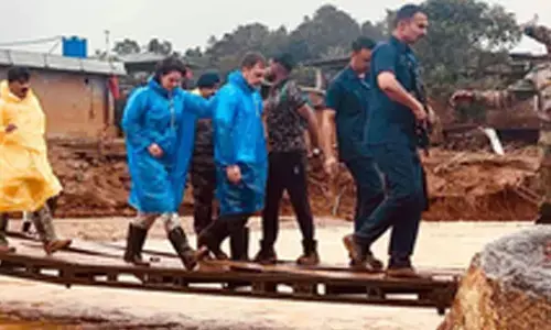 Rahul and Priyanka reach landslide-hit Chooramala in Wayanad, take stock of situation