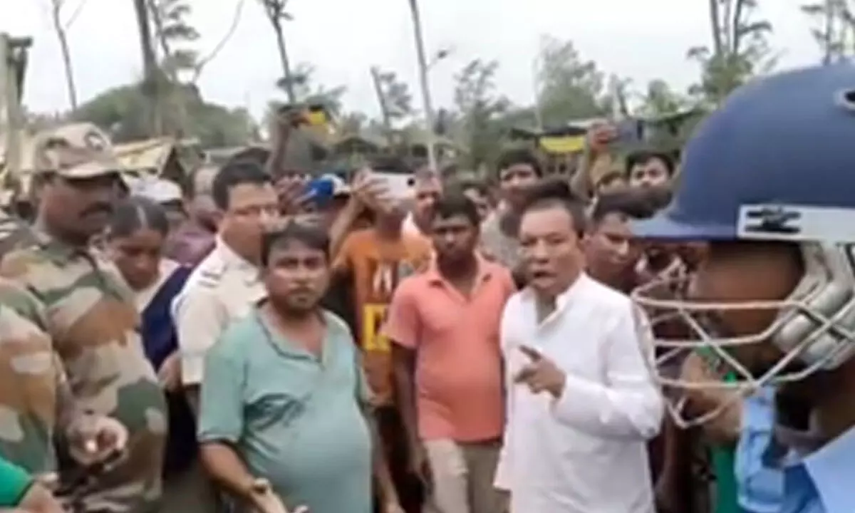 Controversial Bengal Minister seen threatening on-duty woman forest officer