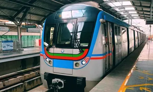 Metro rail users pen letter seeking extra coaches Metro rail users pen letter seeking extra coaches