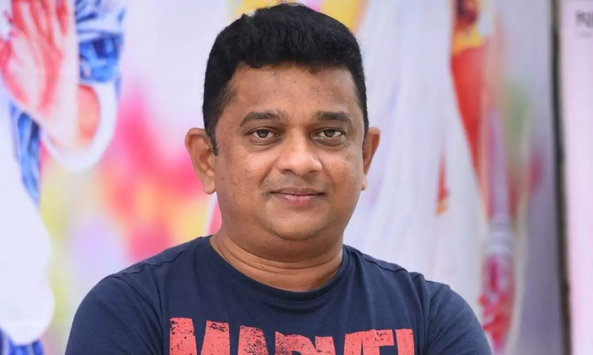 Director Apsar Wins Praise For Shivam Bhaje