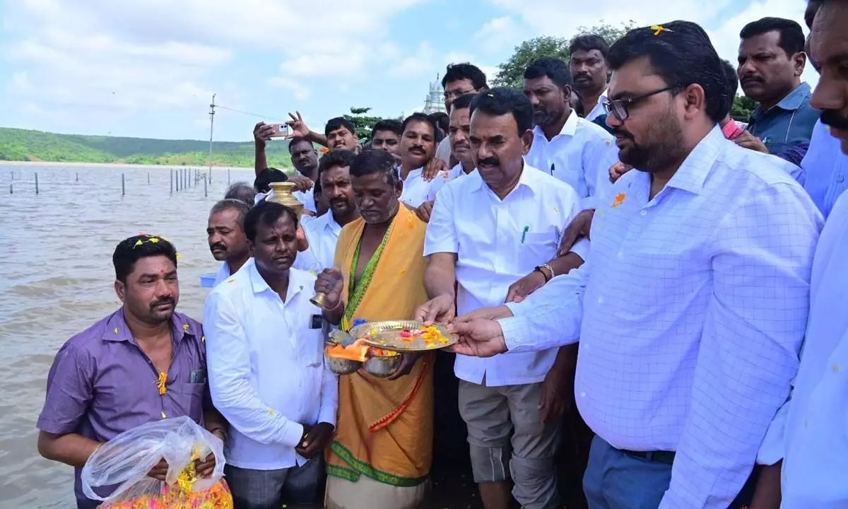 Minister Jupally Launches Swachhdanam-Pachhadanam Program