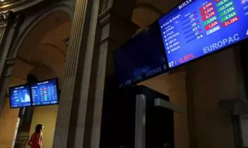 Asian markets tank over US recession fears, Indian indices fare better