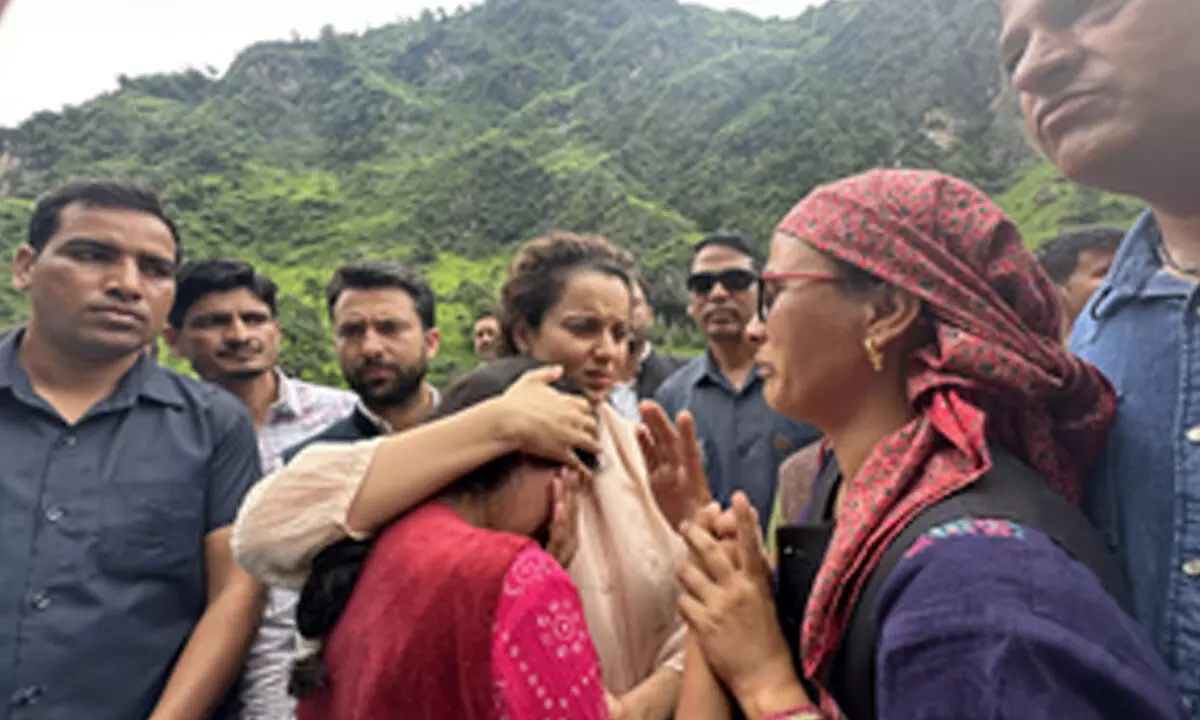 Kangana visits flood hit village in Himachal, says people not getting govt help