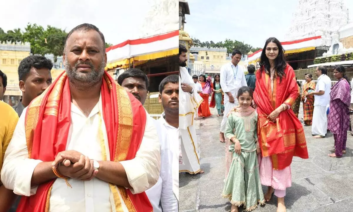 Transport Minister worships Lord Balaji