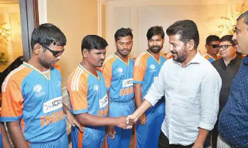 CM Revanth meets Indian Blind Cricket team in NY
