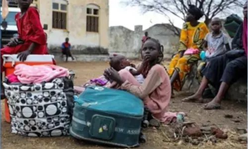 UN supplies ready for famine-stricken camp in Sudan await approval