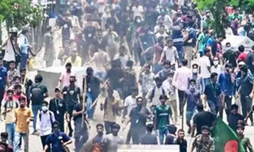 Bdesh unrest: Attackers destroy statue and photos of India’s iconic personalities, IGCC