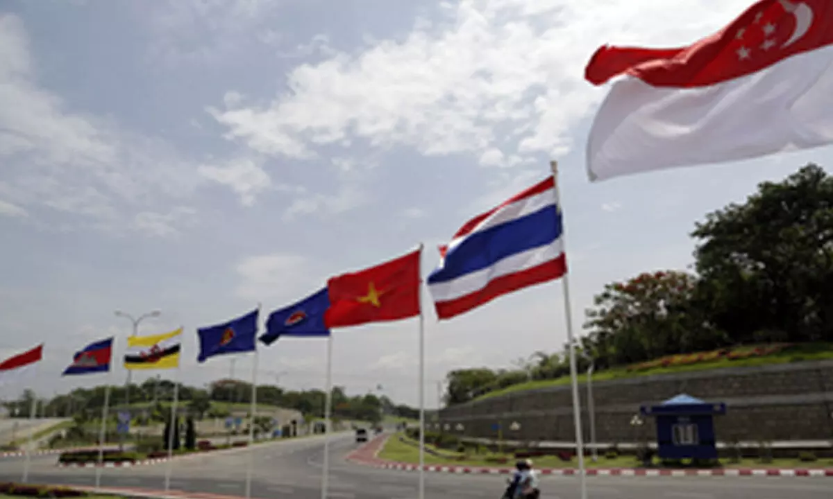 Myanmar hosts seminar on conservation of library collections for ASEAN