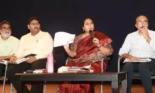 Municipal Corporation Commissioner Narapureddy Mourya addressing Sachivalayam staff at a meeting in Tirupati on Thursday
