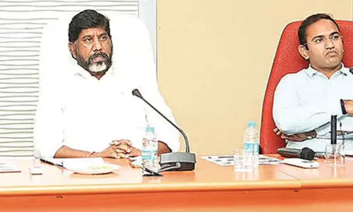 Ensure Hyd gets quality power: Bhatti to electricity staff