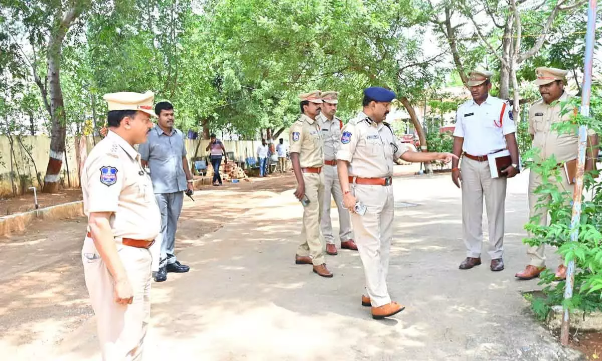 Rachakonda CP inspects police stations