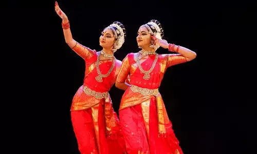 Kuchipudi Rangapravesam by Samyu & Khushi Kamtam