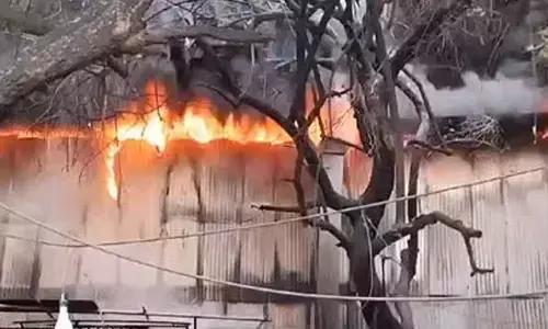 Hyderabad: Massive fire breaks out in Puranapul