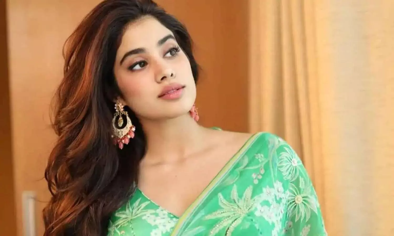 Janhvi Kapoor Visits Tirumala to Mark Sridevi’s Birth Anniversary