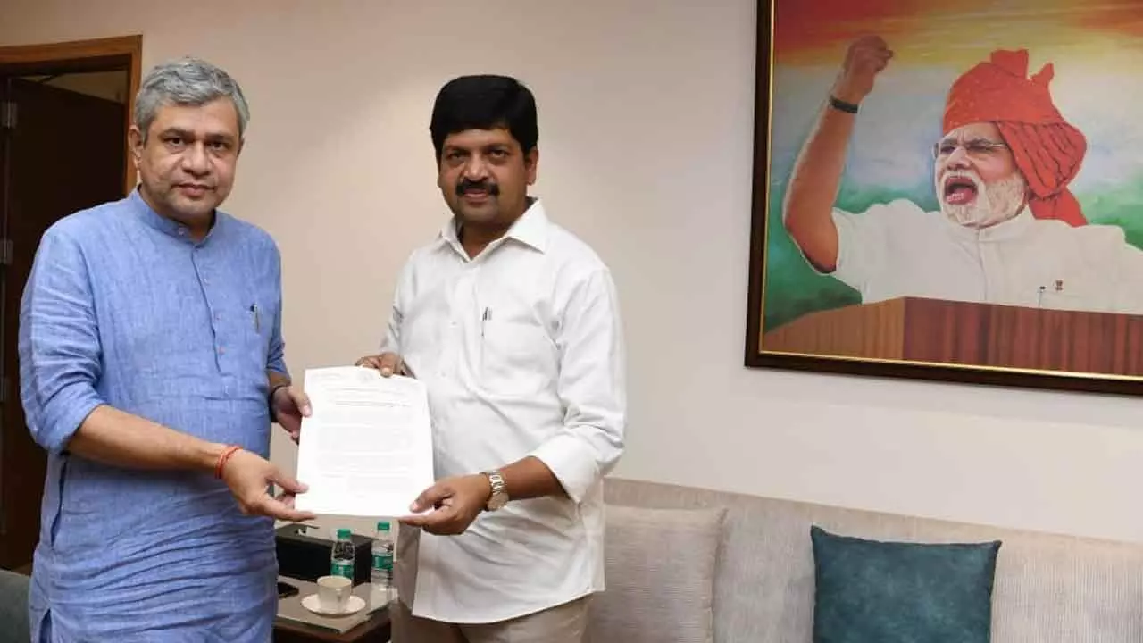 Kollu Ravindra meets Union Minister, urges to complete Machilipatnam to Repalle railway line