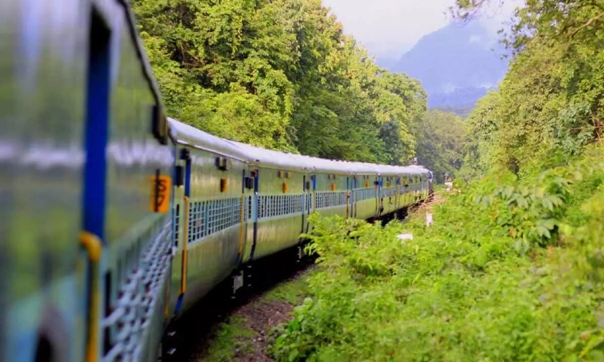 Special Tourist Train On Occasion Of Pitru Pakshalu