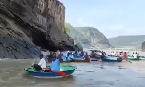 With Srisailam dam gates closed,  fishermen venture into Krishna