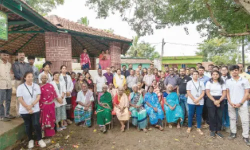 Varsity hosts free eye care camp in Hakki Pikki village