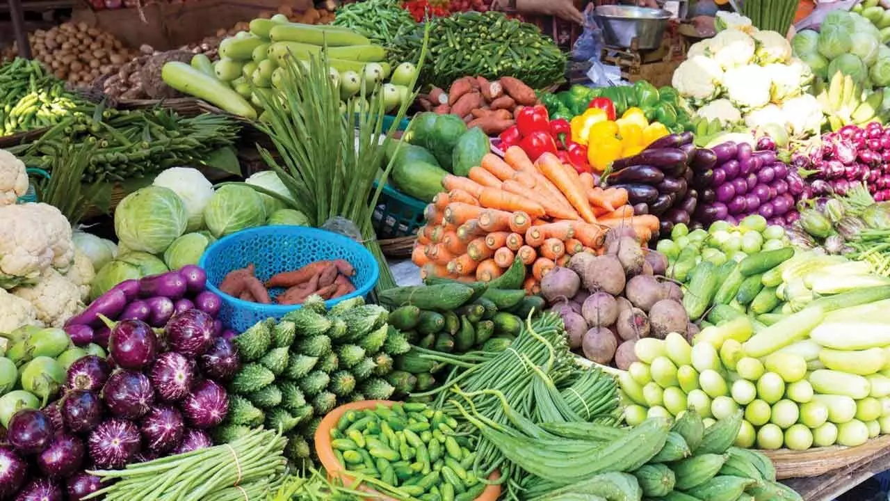 Flower, fruits and vegetable prices increase over festive season