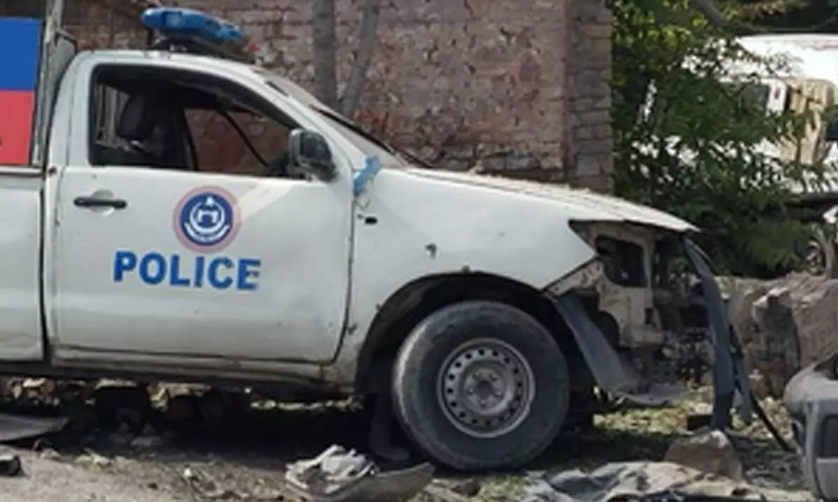 Attack on police vehicle leaves four injured in Pakistan