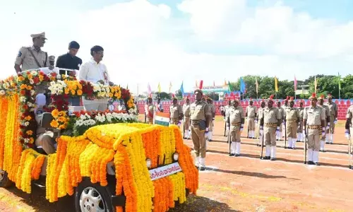 Endowments Minister Anam Ramanarayana Reddy receiving guard of honour at Tirupati parade grounds on Thursday