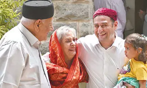 City Parsis soak in festive glow, celebrate Nowruz with zest