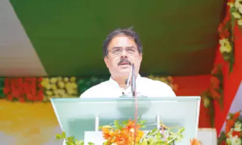 Minister for Civil Supplies Dr Nadendla Manohar addressing a meeting after hoisting the national flag at Dr Kodela Siva Prasad Stadium on Thursday