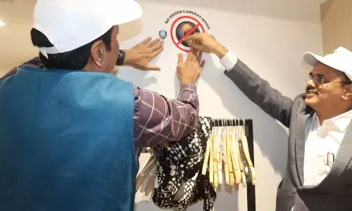 Keeping an eye on creeping cams in city shopping malls