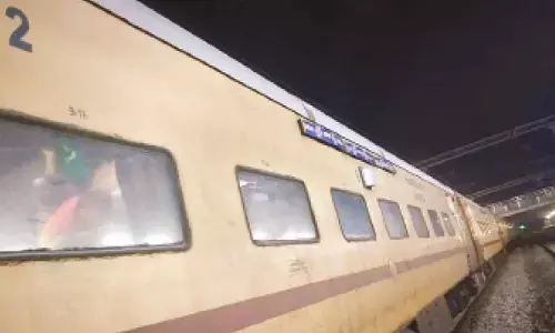 Bengaluru Superfast Express halted for repairs at Jadcherla Railway station on Thursday
