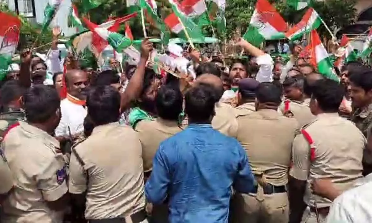 Tensions grips in Siddipet amidst Congress and BJP Rallies