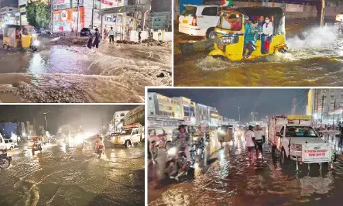 Hyderabad:  Heavy rains hit parts of city, throw traffic out of gear