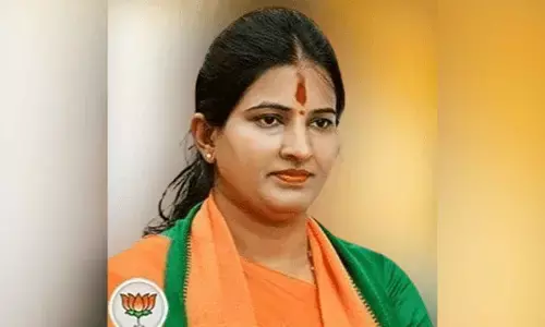 BJP Mahila Morcha flays KTR’s comments, demands apology