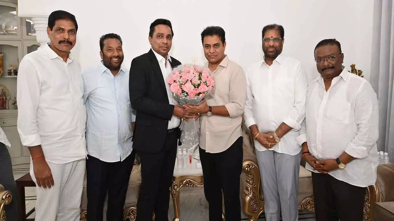 Lankan minister meets KTR; praises devpt in BRS rule