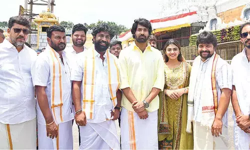 Payyavula offers prayers to Lord Balaji