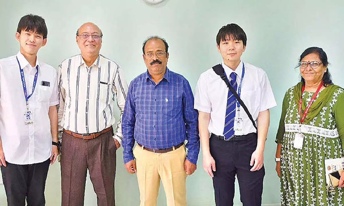 Japanese students complete AI research internship at MITS