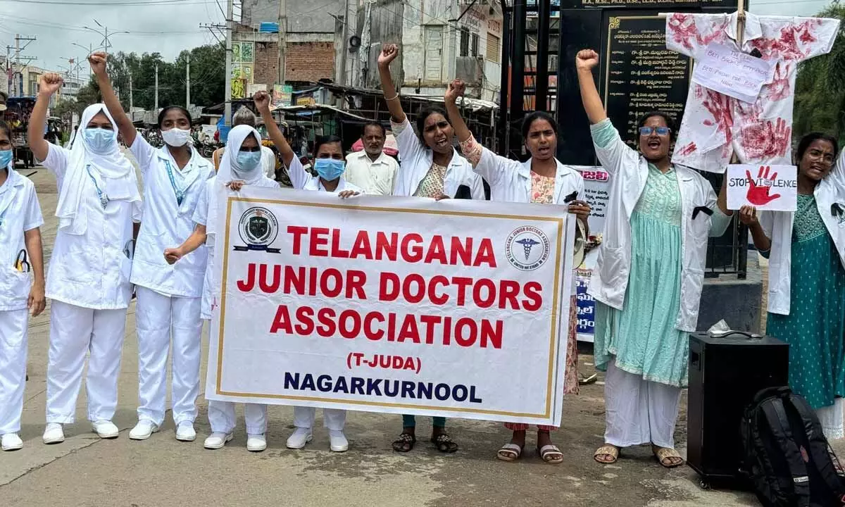 Roadblock in Protest Against the Death of Kolkata Medical Student