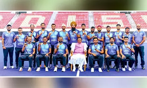 Hockey team gets grand welcome