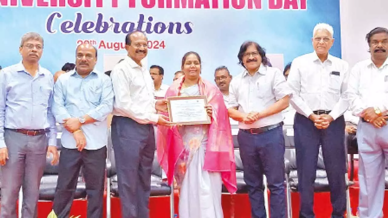 QIS faculty gets Upadhyay Award