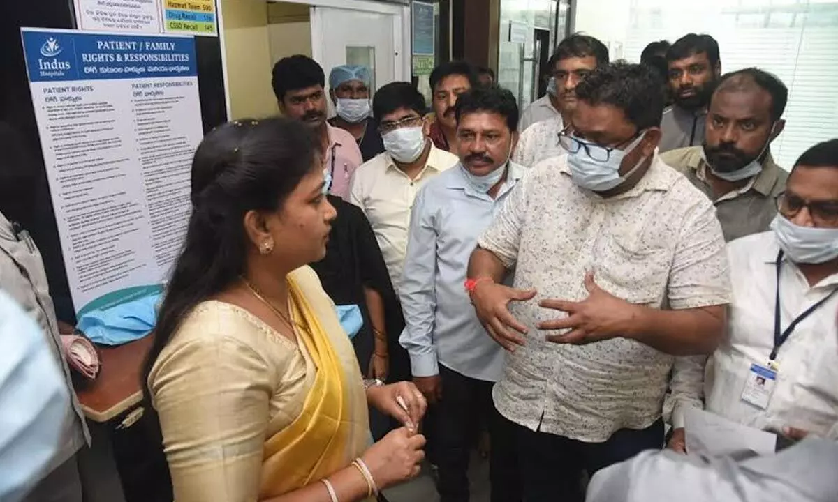 Home Minister Vangalapudi Anitha interacting with the doctors at the hospital on Friday