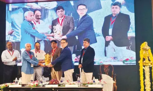 Prof Jayasankar receives REAI lifetime achievement award