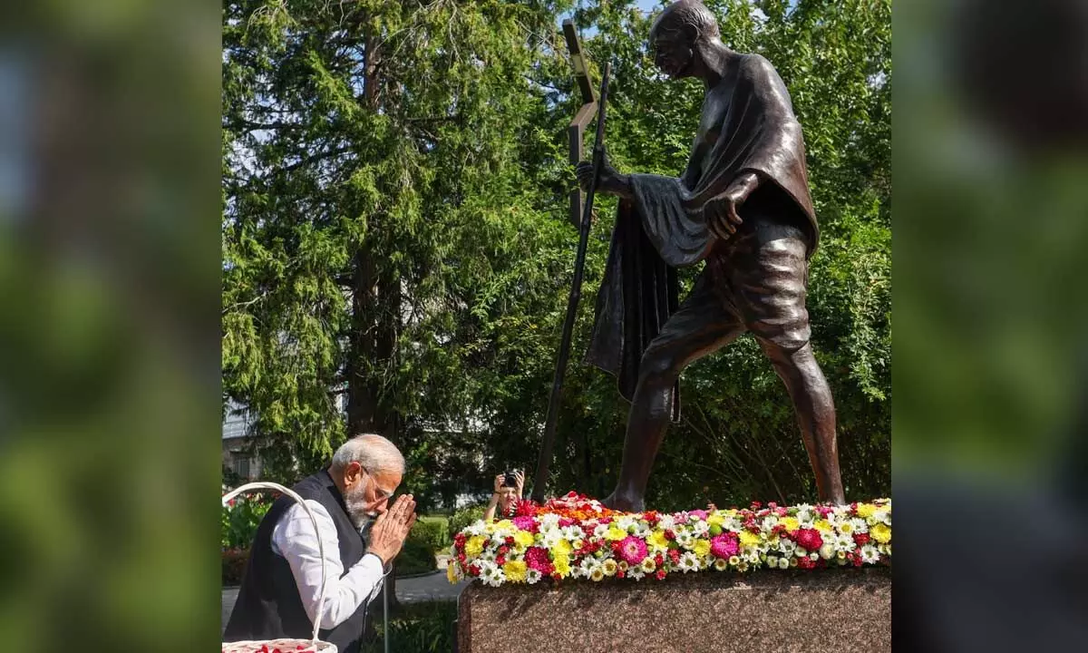 PM Modi highlights Mahatmas Gandhi’s message of peace