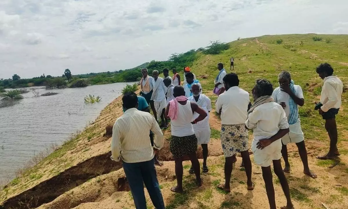 Villagers refuse to budge even as Chinnonipalli reservoir overflows